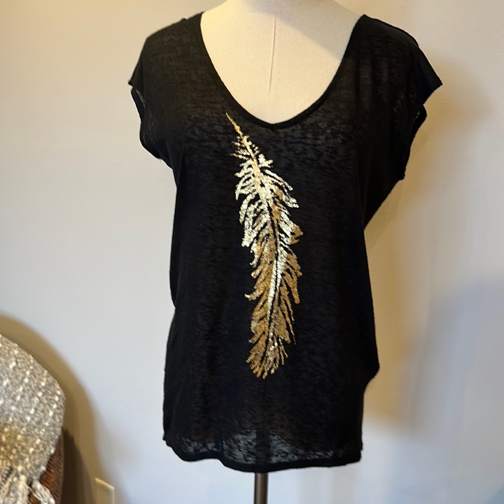 Jessica Simpson sleeveless top